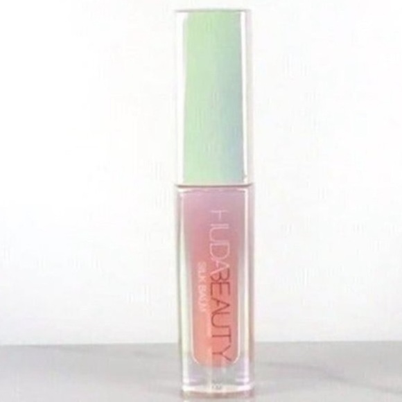 Huda Beauty Silk Balm Hydra Plumping Lip Balm in Blush - Picture 1 of 12